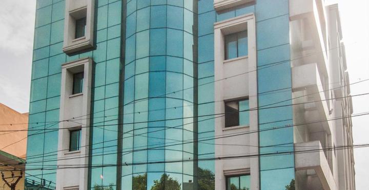 Hotel Chariot Csennai Kültér fotó