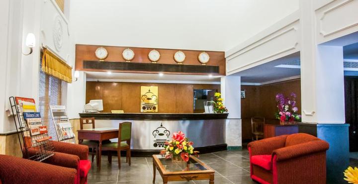 Hotel Chariot Csennai Kültér fotó